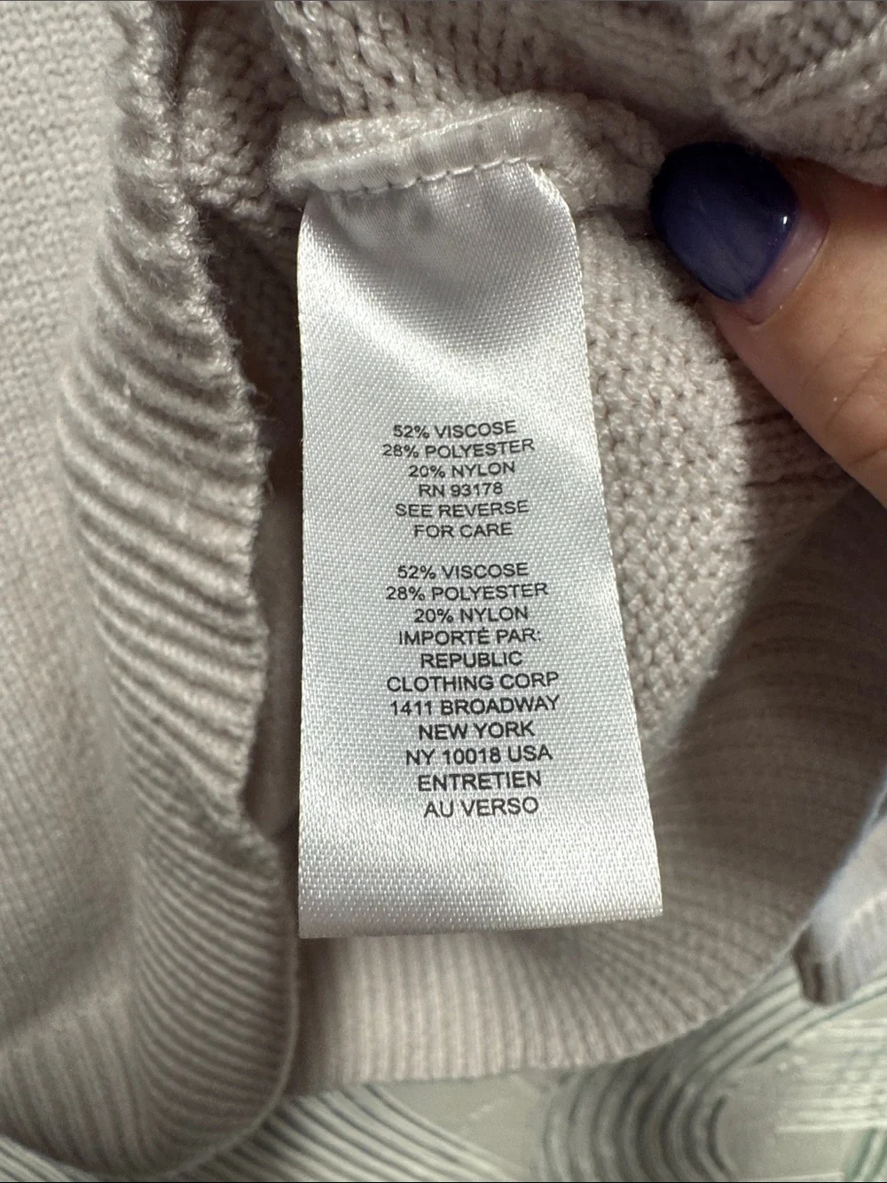 T Tahari Cream Loose Fit Crewneck Sweater N0467